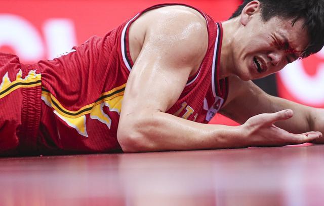 姜宇星|姜宇星更新微博告知伤情，可兰白克透露赛后新疆队友的一些举动