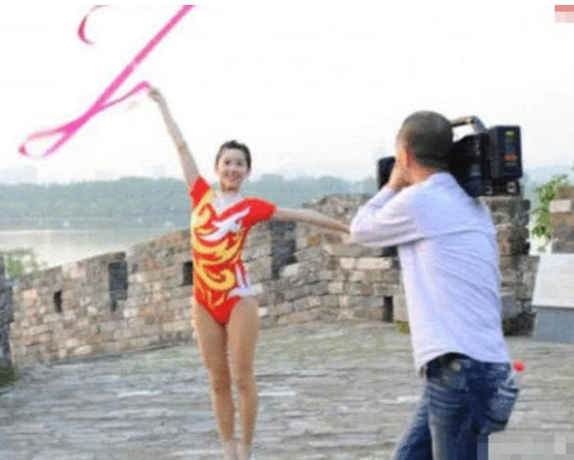 【章泽天】奶茶妹妹婚前“体操图”流出，满脸胶原蛋白惹人爱，少女感溢出整个屏幕！