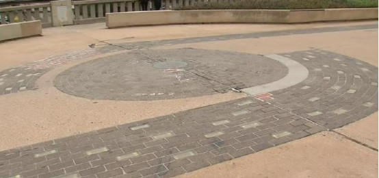 |全球最诡异的圆圈，站在里面大喊大叫却没声音，被称作宇宙中心！