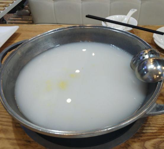 「广州市」广州吃过“最残忍”的美食，吃的人都是满口称赞，做的人累死累活