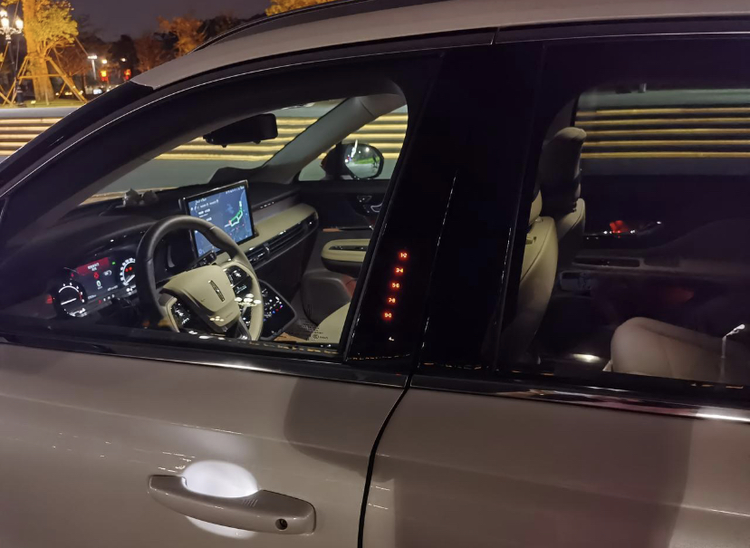 奔驰|迷恋过宝马，考虑过奔驰，但30万以内SUV我还是选择了它