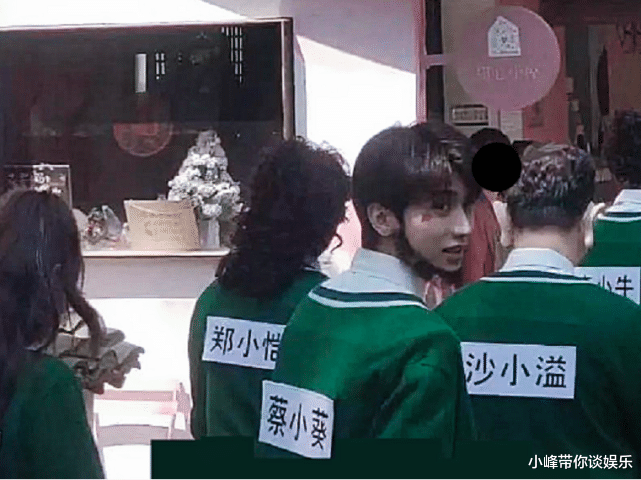 『奔跑吧兄弟』《跑男8》首场撕名牌来袭！其他人都是加个“小”字，蔡徐坤最特别