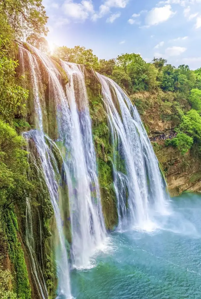 梯田|适合国庆假期穷游的地方，梯田、瀑布、樱花、峡谷，风景优美宁静