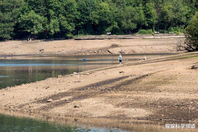 『干旱』超级干旱在发生？卫星数据显示欧洲正面临威胁，未来或影响50亿人