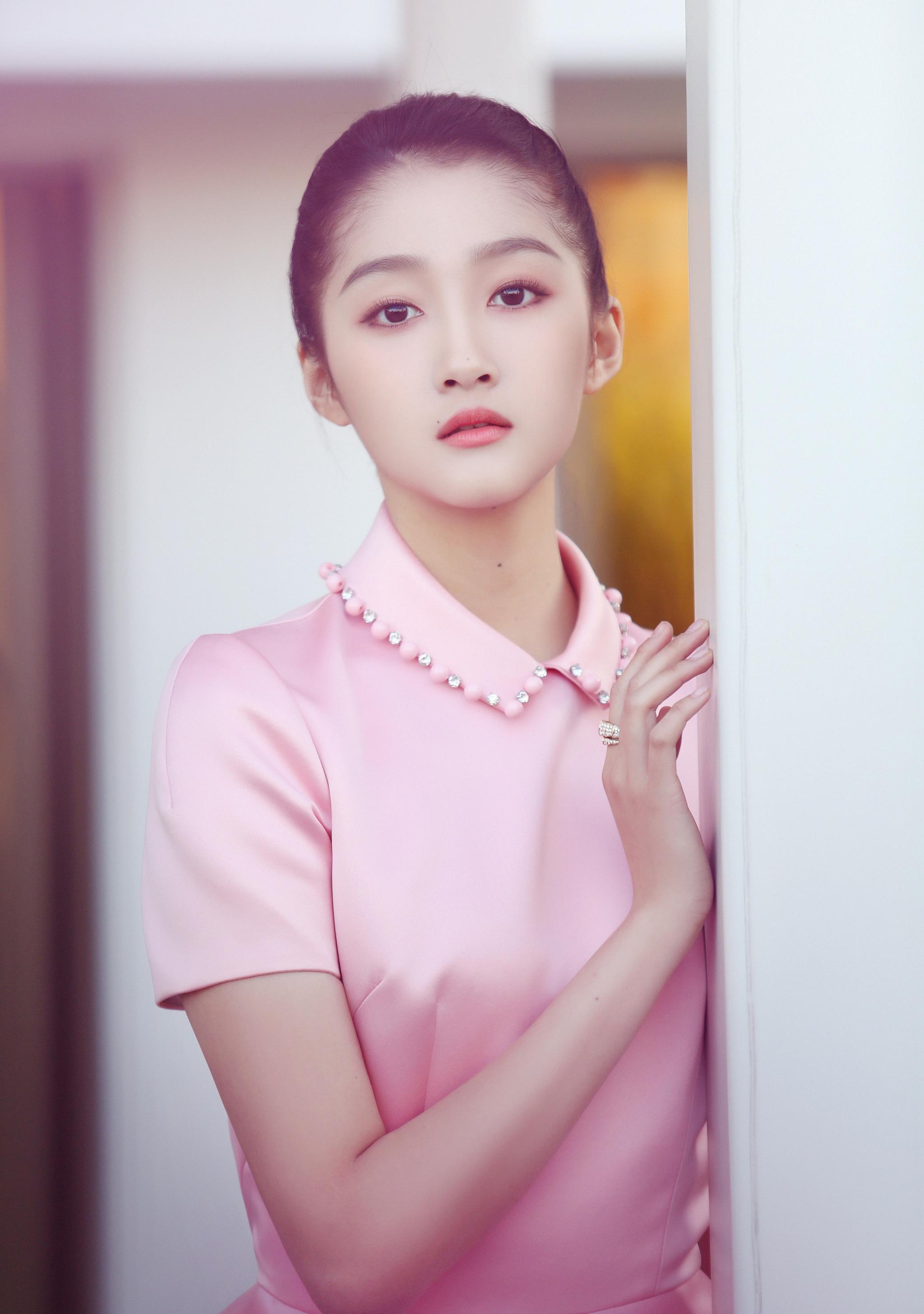 10月8号将官宣,关晓彤和鹿晗正式分手!