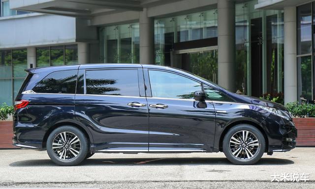 本田|本田又出颜值商务车，油耗5.8L，双电动移门，跌至“清仓价”