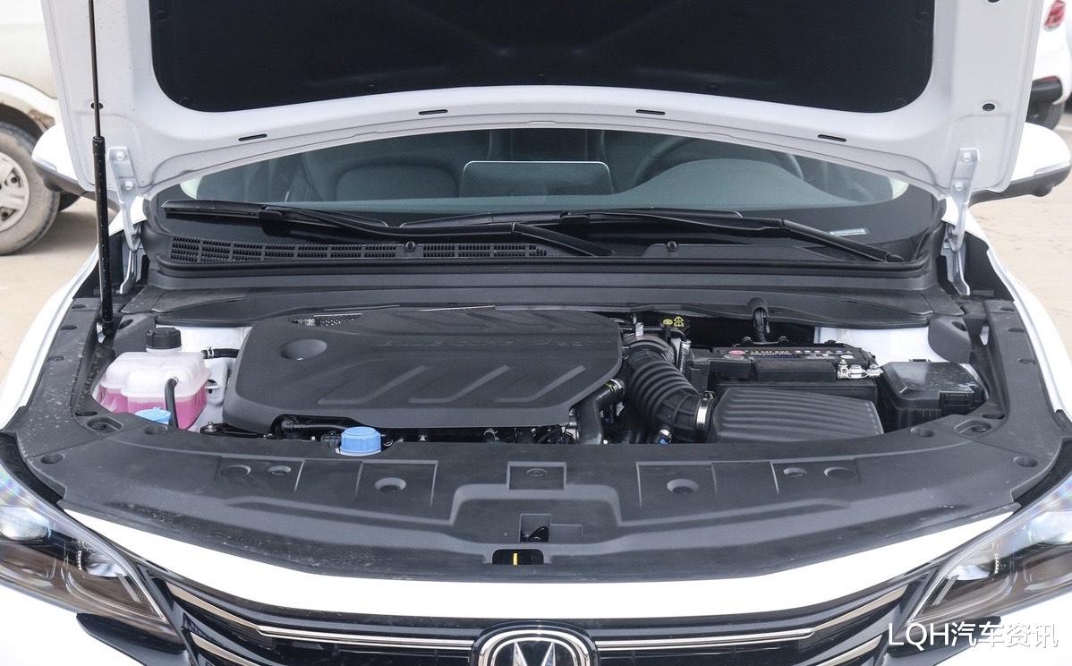 长安汽车|长安又一匹“黑马”，低至9.79万，一公里才3毛多，比丰田还省油