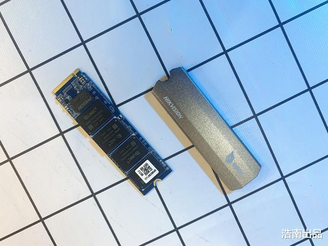 显示器|4499元组装一套电脑，十代i5芯片，配27寸显示器很完美