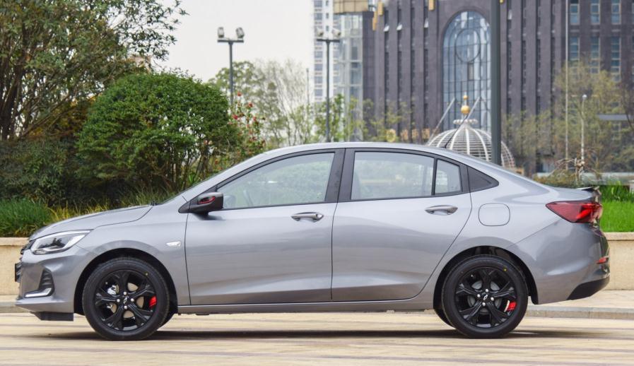 旅行车|本田锋范和雪佛兰科沃兹哪个级别高？开1个月后，车主道出实话