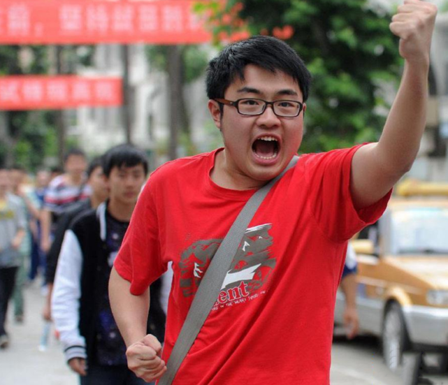 |高考无缘好大学，选择这四大专业，专科生也可以实现大逆袭