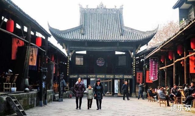 [古镇]大清已亡百年，但这一个镇子，仍旧享受着清代的生活！