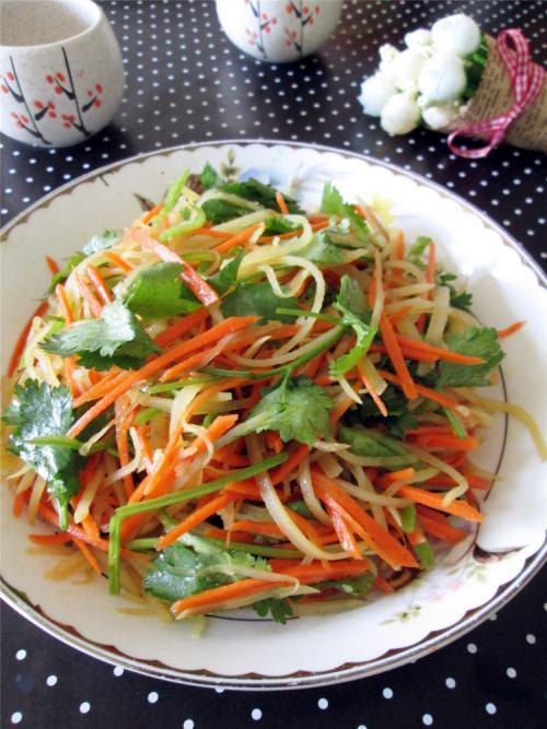 川菜馆|川菜馆点菜时,点什么才像当地人?记住“3点3不点”就行