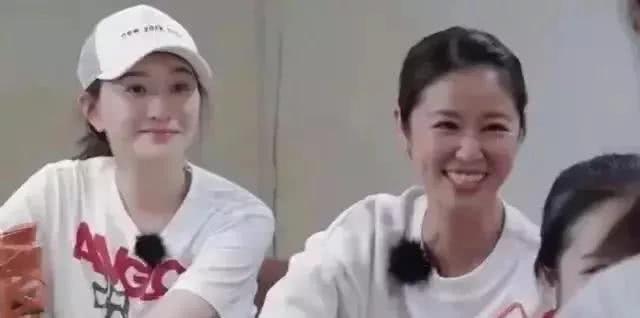 李小冉■当43岁林心如碰上43岁李小冉，明明都是同龄人，看起来却像“两代人”