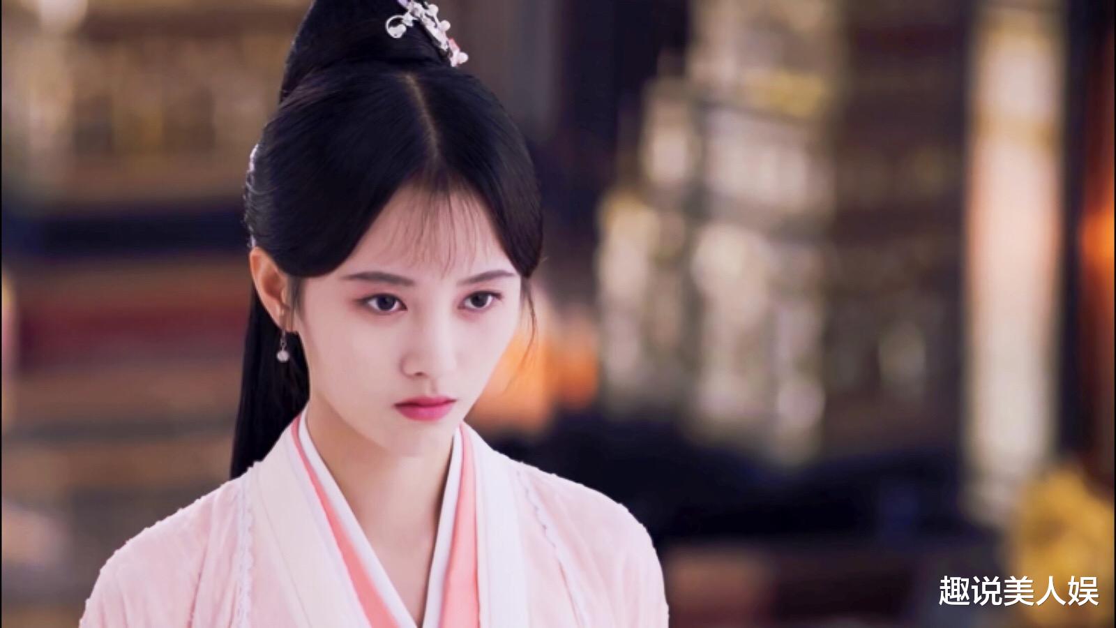 #古装剧#有没有觉得现在的古装剧太节俭了？许多女演员的头上几乎零发饰