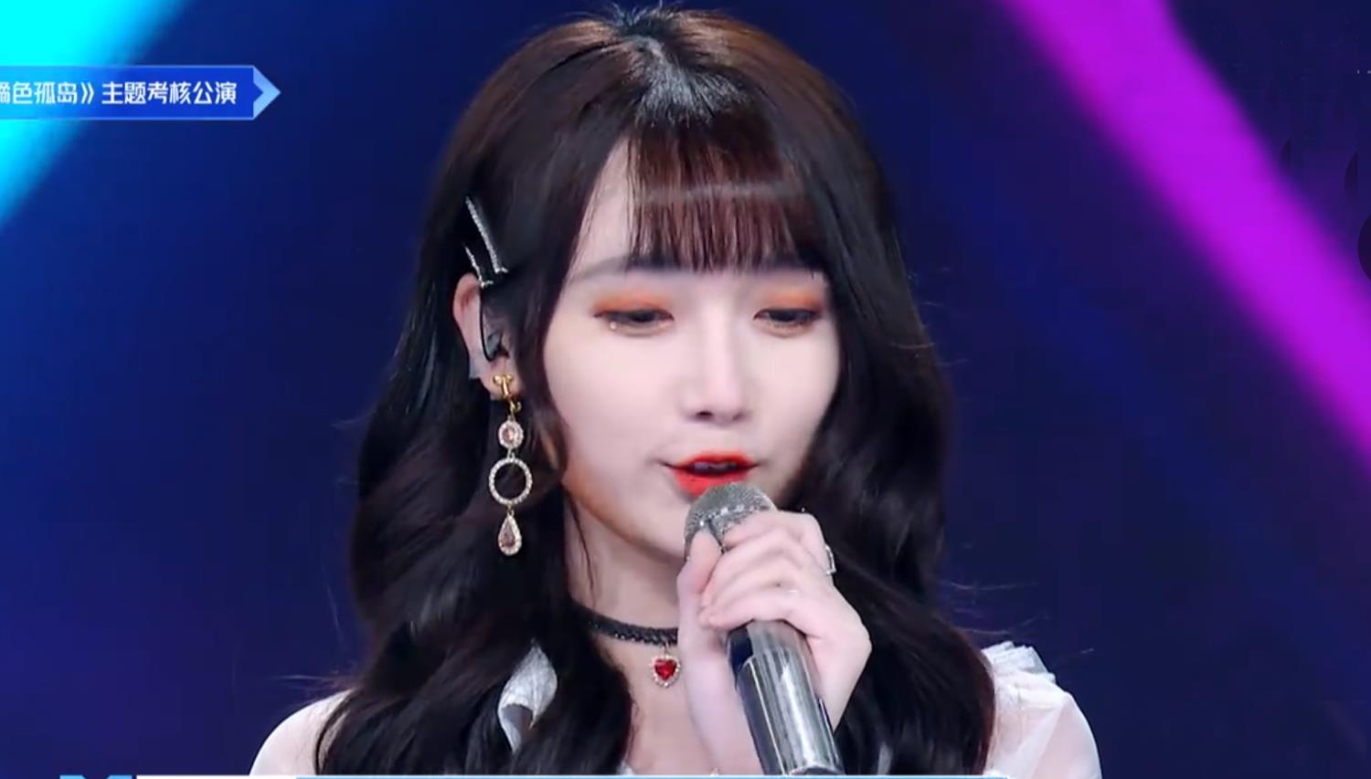 「刘雨昕」青春有你2：刘雨昕强势拿第一，3个宝藏女孩发光，河妹处境让人疼