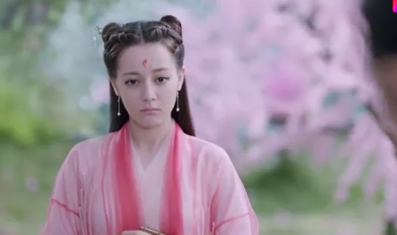 『白滚滚』三生三世枕上书：白滚滚赌气离家出走，意外撞上帝君！一句话让亲爹泪奔