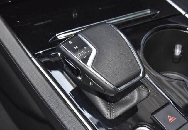 大众途锐|大众途锐优惠11.1万，依然低调，空气悬架+纯进口，比奥迪Q7香