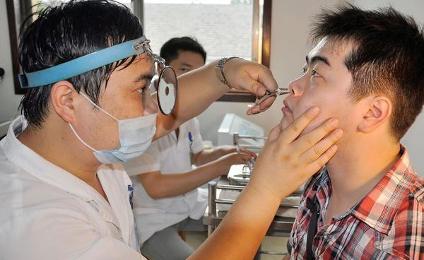 |为何鼻毛会“窜”出来？再三提醒：请在自己身上找原因，含糊不得