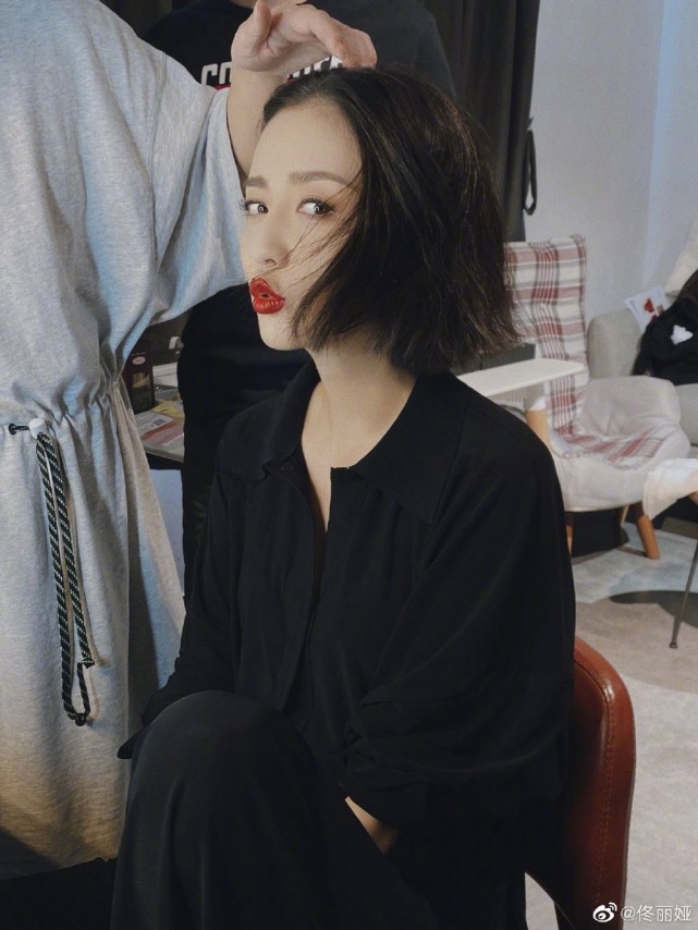 佟丽娅|终于官宣了!佟丽娅回应与神秘男牵手风波,陈思诚搞大动作表态