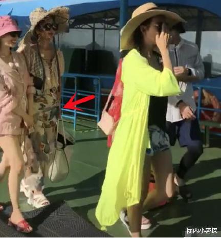 「张歆艺」《妻子的浪漫旅行4》开录，团长谢娜短裙抢镜，张歆艺被晒黑了？