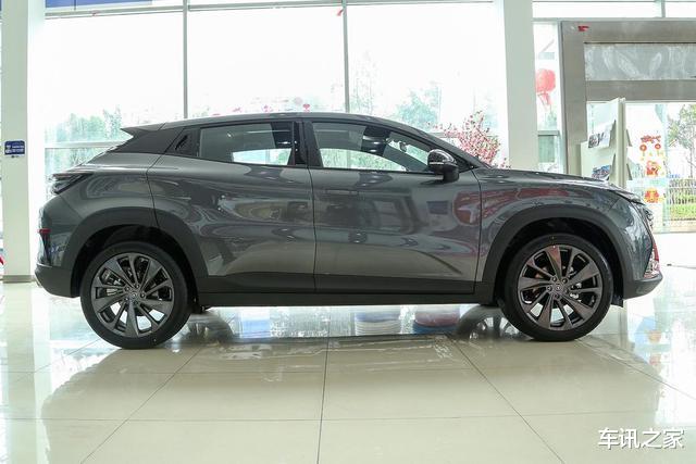 『长安汽车』长安“黑豹”成功了！比吉利icon漂亮，11万配自动驾驶，6月上市
