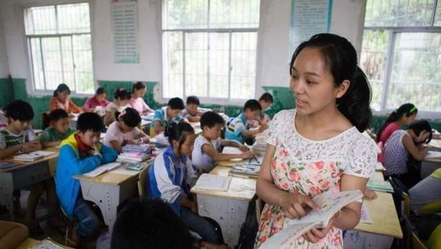 #中小学#县管校聘关于“退出机制”的3大要点,这4类教师容易“落聘”!