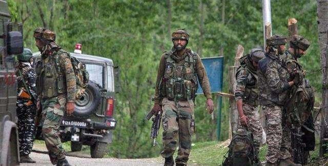 印度：大批印军刚到达边境，大批导弹一字排开瞄准，指挥官被迫下令后撤