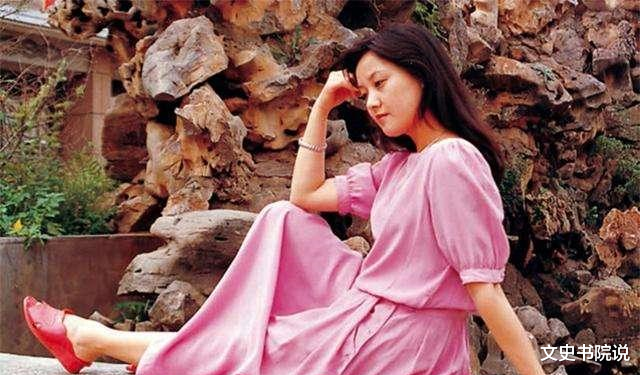 邓婕|身高1米53却演出1米72的气场，邓婕是如何一步步变成王熙凤的？