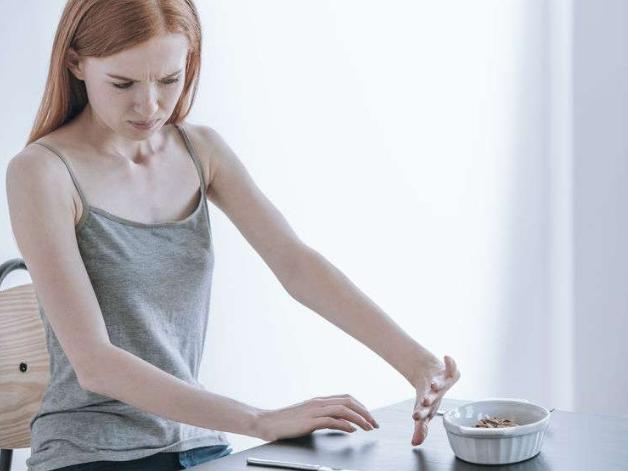 疾病|癌症一查就是晚期？肿瘤医生：7大肿瘤信号，希望你全记牢！