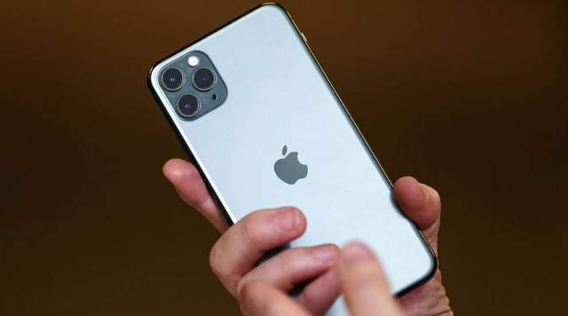 iphone12|网友连续用iPhone几小时后电量竟显示不变！
