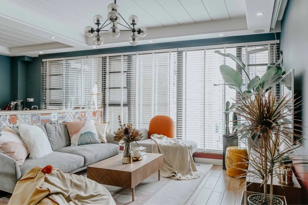 『』客厅不带阳台，窗户这样设计，生活精致舒适