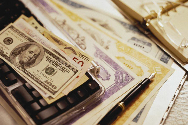 属马|8月7日入秋,3生肖好运一马当先,小人远离偏财天降,彻底翻身