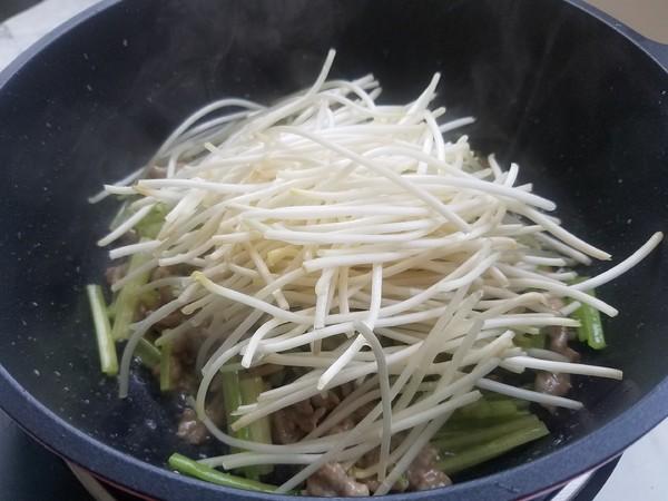 #芹菜#我就爱用这菜代替晚饭，坚持半个月，不节食不断顿，反倒瘦了7斤