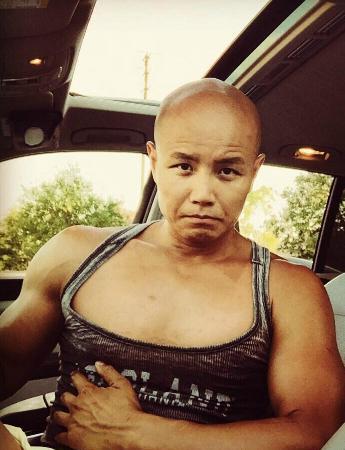 乐嘉|从金牌主持沦落到街头商演，如今出家为僧，45岁乐嘉做错了什么？