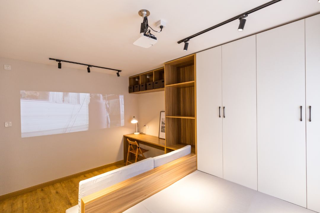 |小户型书桌设计难?那是你没找对方法,一块板子就能弄得很漂亮!