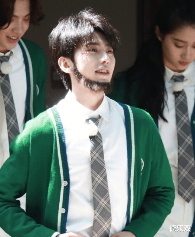 【蔡徐坤】奔跑吧第一期咋回事?蔡徐坤变莽不算啥,baby差点变媒婆?