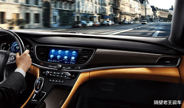 「别克君越」还看啥奥迪A6L，从23w下探到18w，车内静如图书馆，比奔驰E级还宽