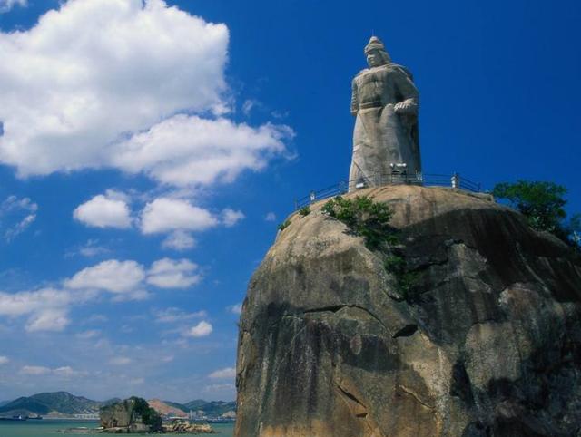 三亚：我国最美的3座海滨城市，三亚上榜无悬念，第三个堪称避暑胜地