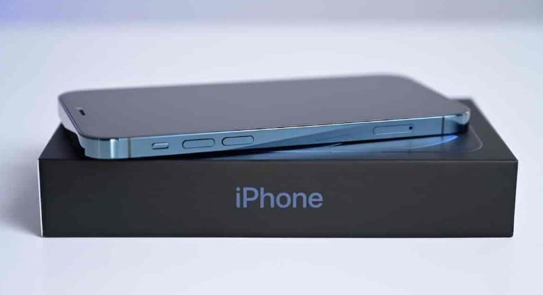 苹果|嘴上支持华为，却用行动买iPhone，苹果成为95后最爱的手机品牌