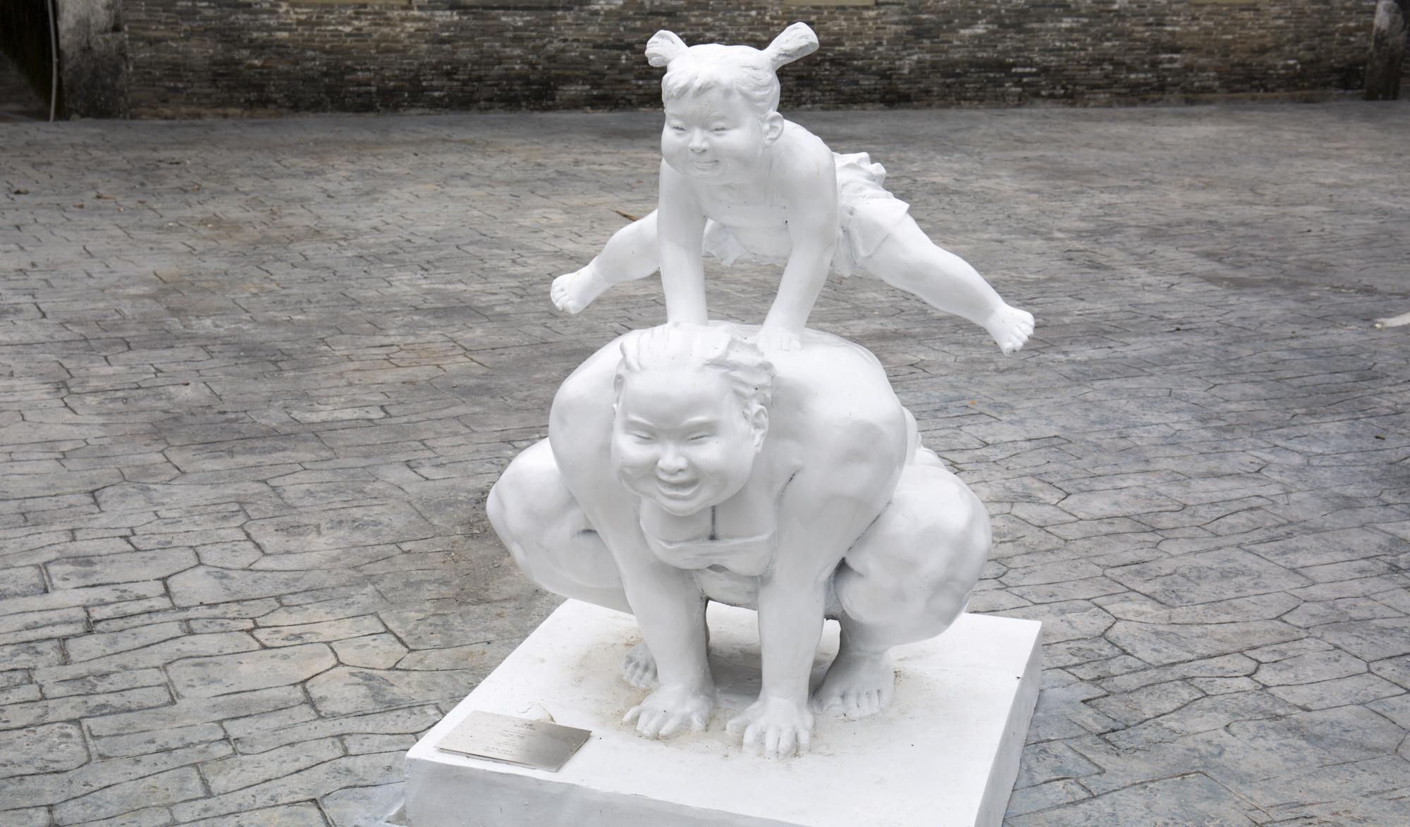 三亚▲曾经辉煌的海南亚洲论坛会址，如今却没有游客来，可惜了机场高铁