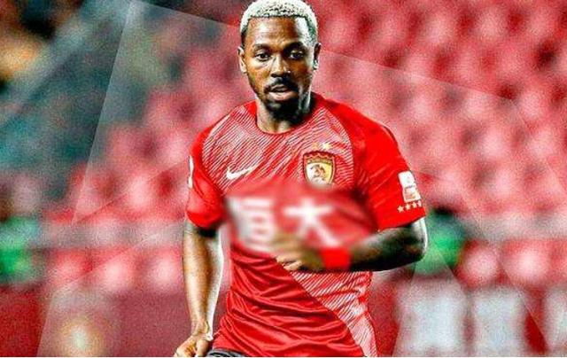 费南多|恒大4比1完胜申花！“小摩托”花式表演：进球造乌龙造点球全活奉献