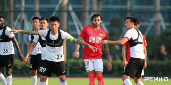 广州恒大|0-1！恒大VS恒丰！刘奕鸣送点，熟悉的剧本再次重演