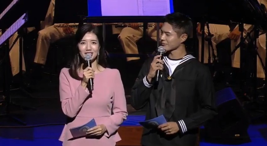 朴宝剑|朴宝剑海军音乐会成主持MC，帅气丝毫不减、更添成熟气息