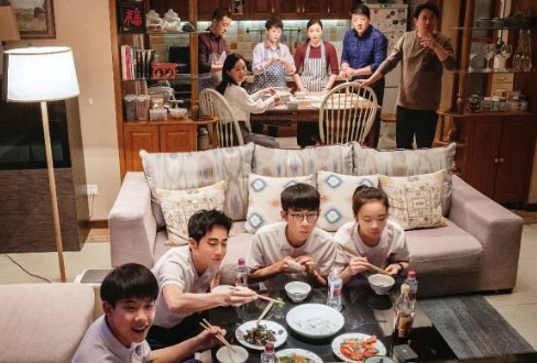 金鹰奖|国产剧的“普通人”有多假？身价千万但是愁失业，拿不出5万但是开奥迪！