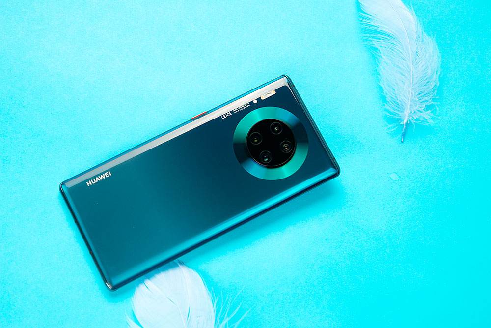 「华为mate30」华为年度旗舰大比拼，mate30比mate30 Pro更实用，这几点是关键