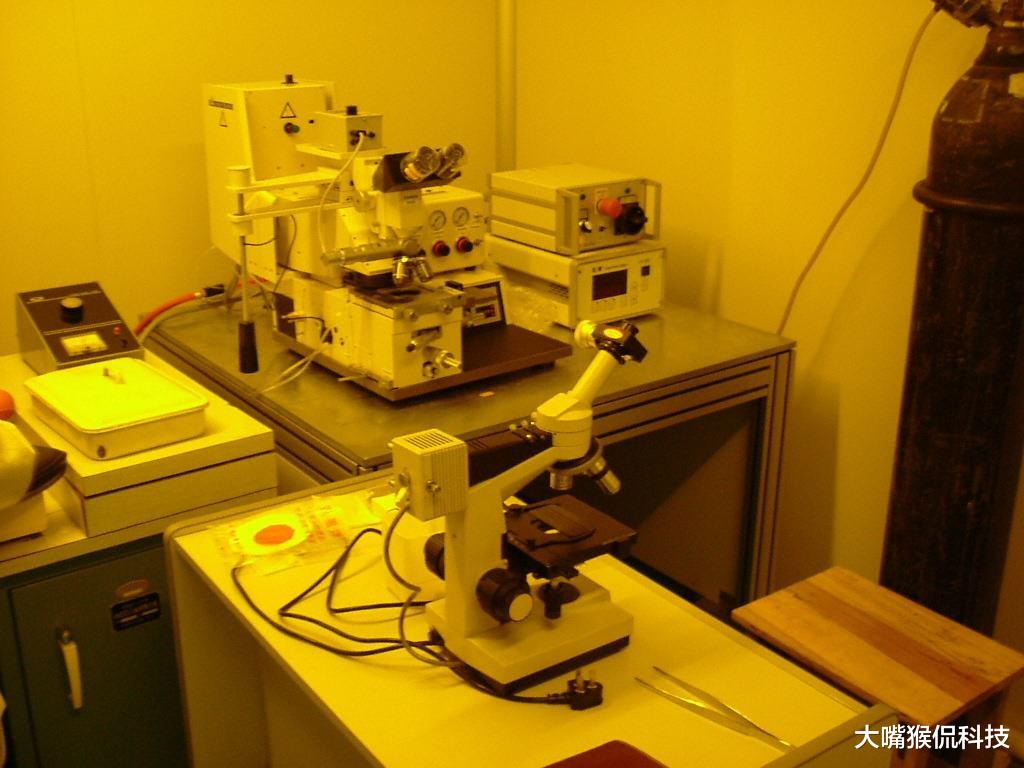 光刻机：何止是中微！国内又一光刻机巨头崛起，华为迎来新的“盟友”