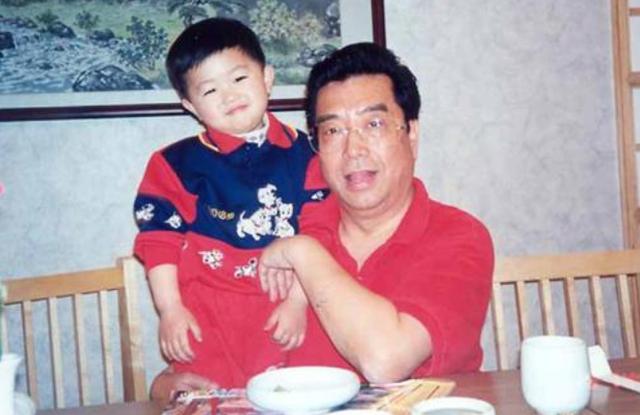 『李双江』“逆子”入狱2671天,梦鸽与金铁霖的最后一层关系浮出水面