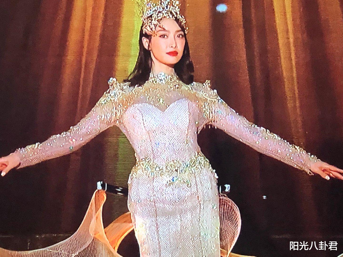 宋茜|金鹰节女星状态大赏：宋茜身形堪比巨蟒，关晓彤穿的像城乡结合部