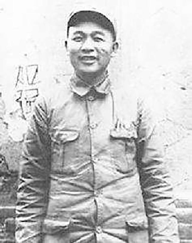 徐海东▲开国大将女儿,与父亲24年不见,见面后大将说:做普通老百姓吧