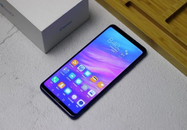 『华为荣耀』华为这波有点狠！麒麟985+7000毫安+90Hz，终于要来了